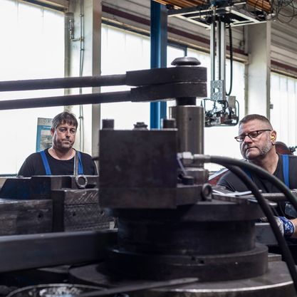 Biegen mit SCHUSTER - DER BIEGER - Rohre, Profile & Baugruppen biegen, lasern oder schweißen
